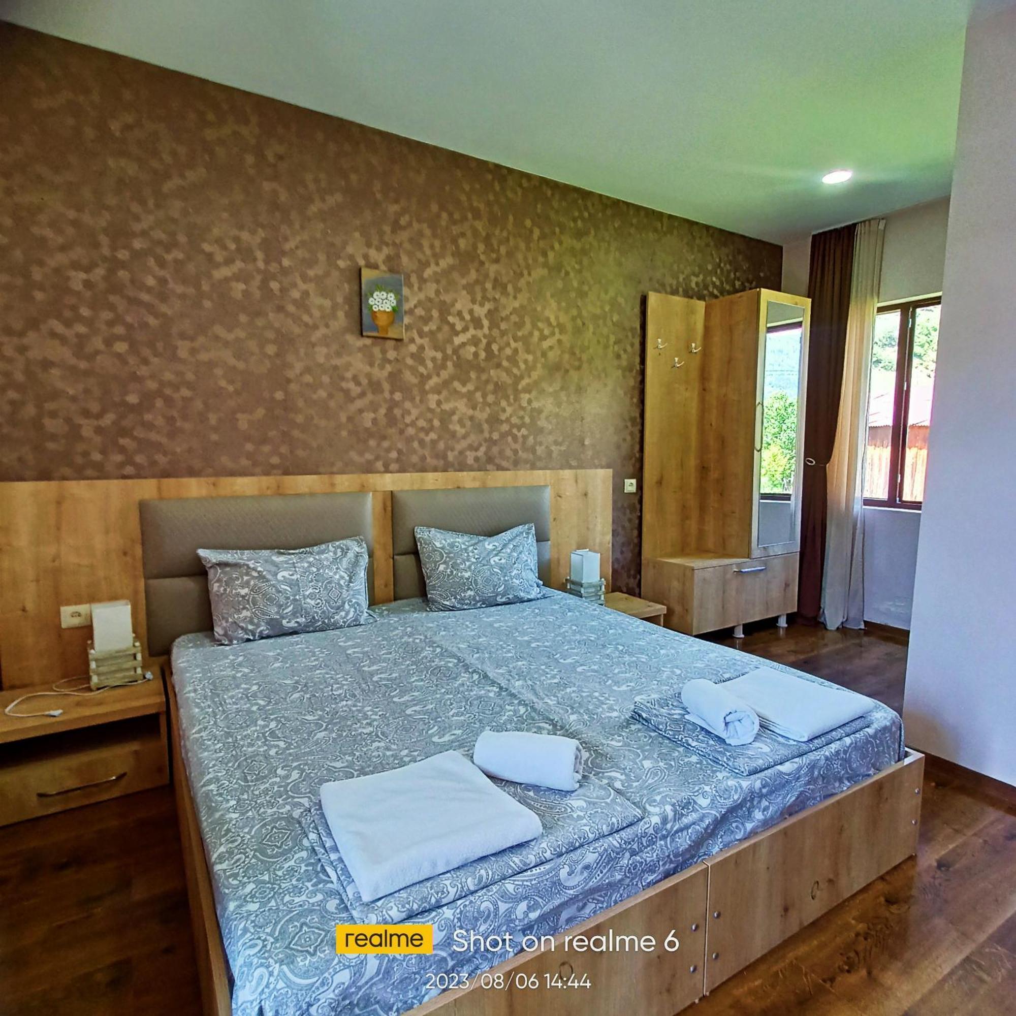 House B&B เมสเตีย ภายนอก รูปภาพ